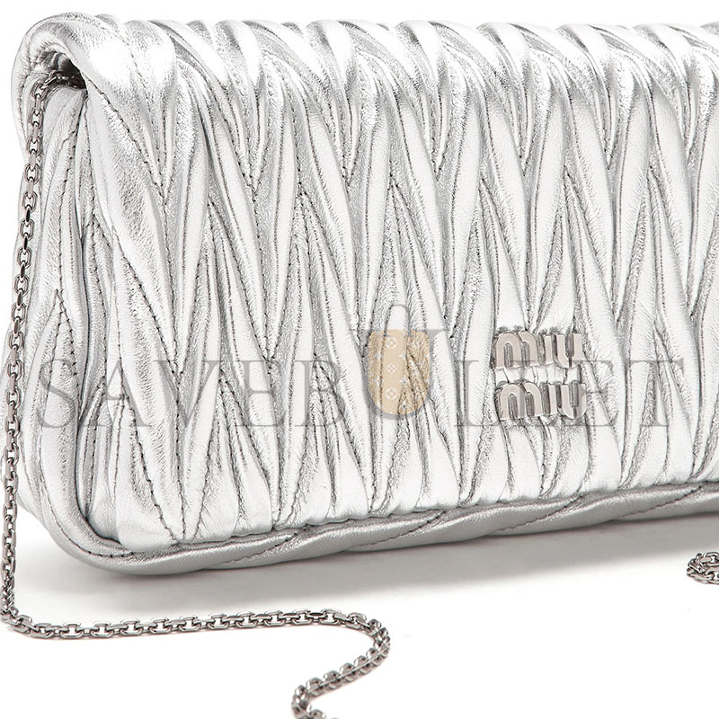 MIU MIU SMALL SOFT LEATHER BAG WITH A QUILTED EFFECT 5BP086 (18*9.5*4cm)